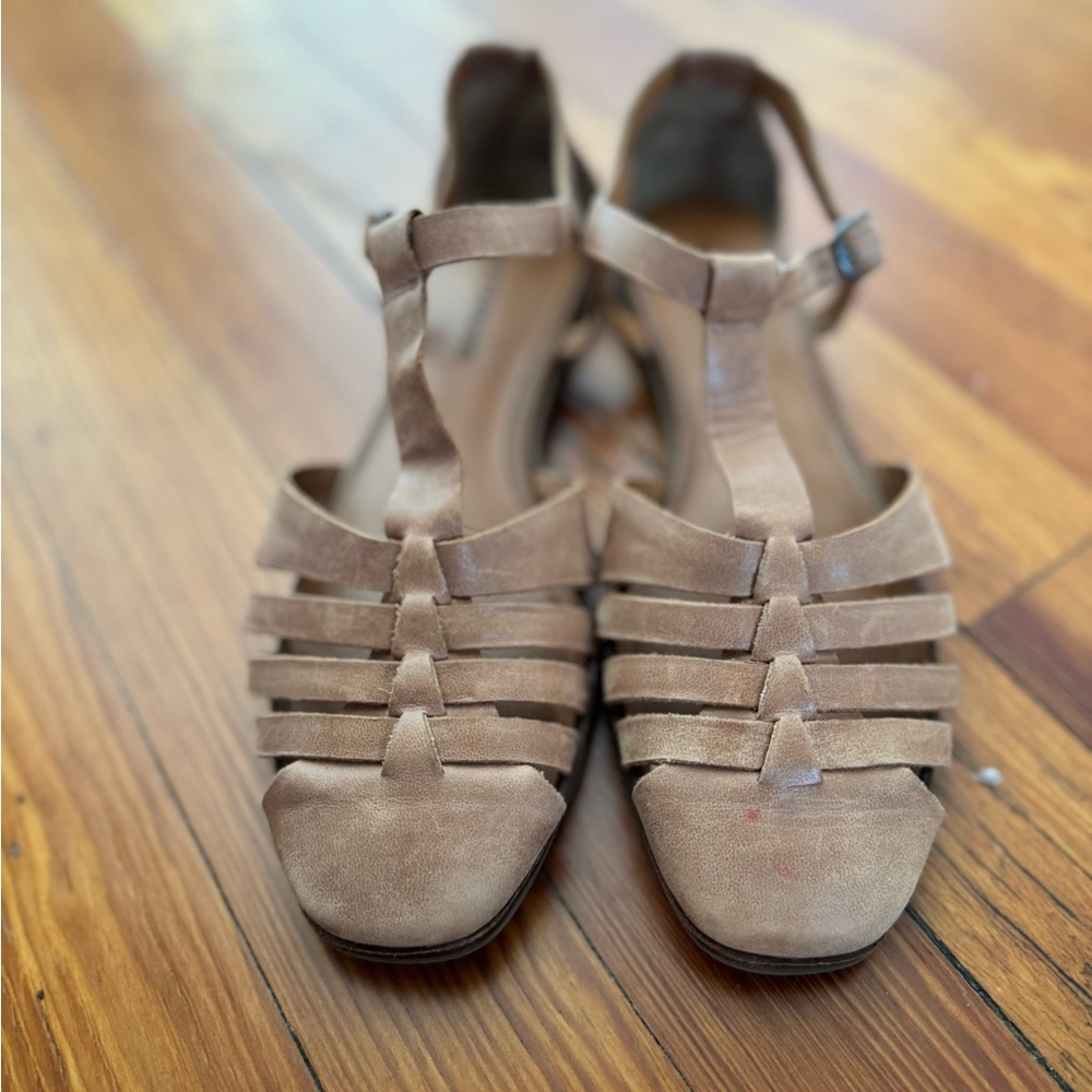Lucky Brand Taupe Strappy Leather Sandals